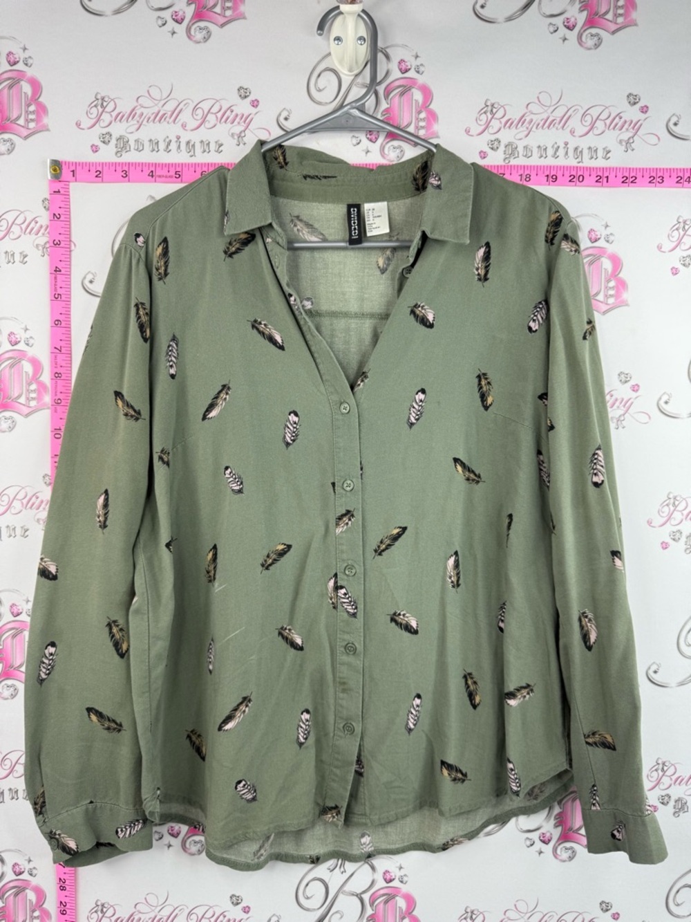 Divided long sleeve feathers Olive Green Feather Print Button-Up Blouse